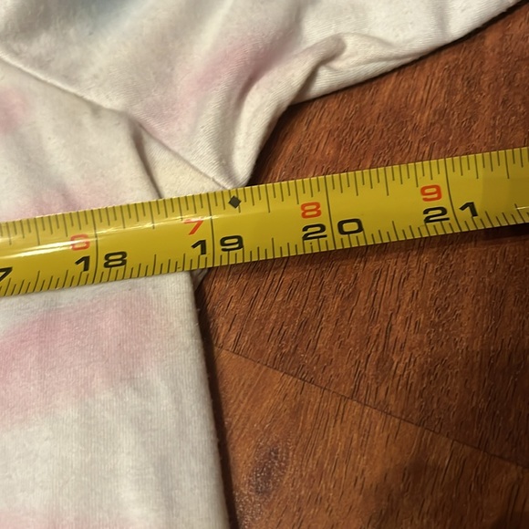 Like new no brand tie-dye T-shirt - Picture 6 of 10